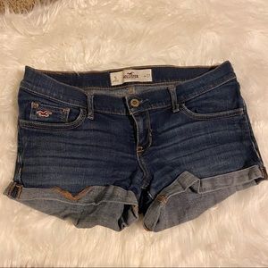 Hollister jean shorts size 5/27